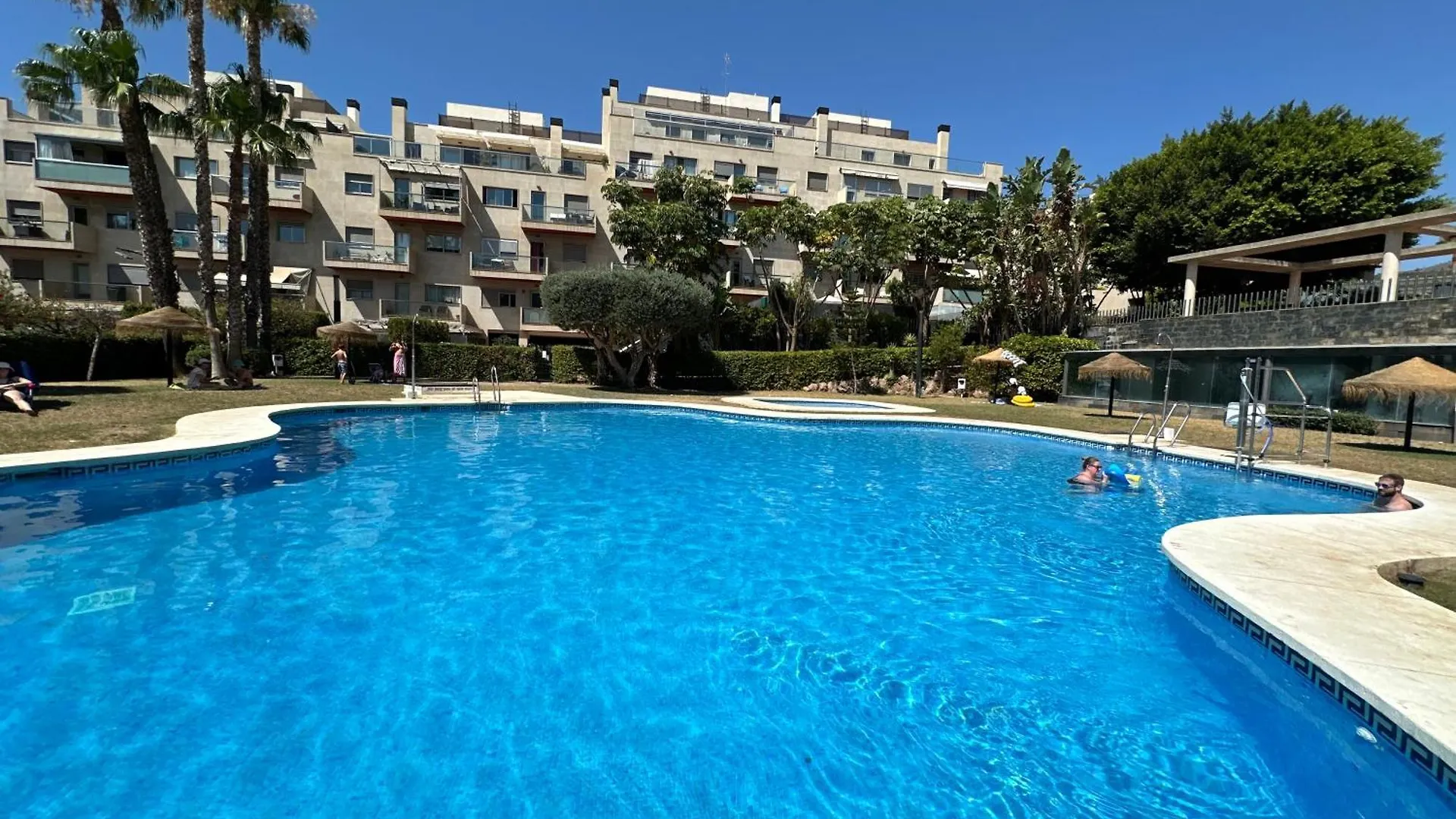 Tor- Apartamento 2 Hab - Piscina - Terraza - Wifi Torremolinos